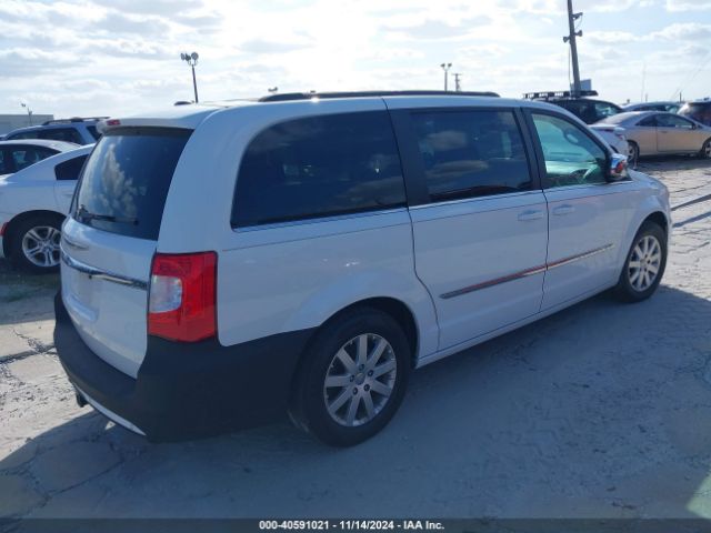 Photo 3 VIN: 2C4RC1CG4FR620412 - CHRYSLER TOWN AND COUNTRY 