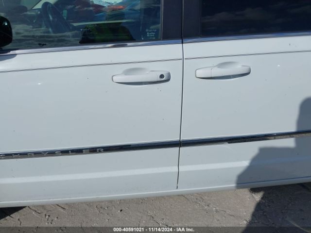 Photo 5 VIN: 2C4RC1CG4FR620412 - CHRYSLER TOWN AND COUNTRY 