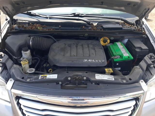 Photo 6 VIN: 2C4RC1CG4FR673935 - CHRYSLER TOWN & COU 