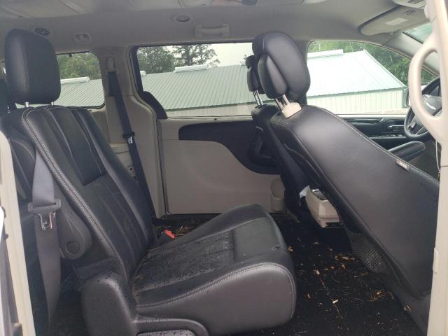 Photo 10 VIN: 2C4RC1CG4GR221887 - CHRYSLER TOWN & COU 