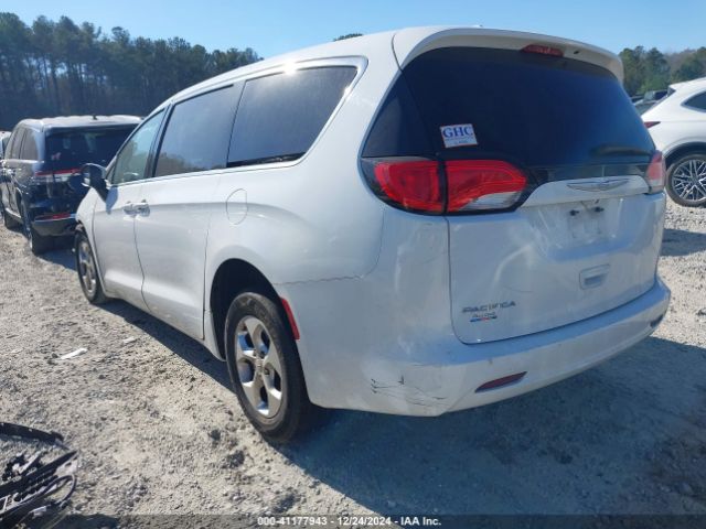 Photo 2 VIN: 2C4RC1CG4HR796444 - CHRYSLER PACIFICA 