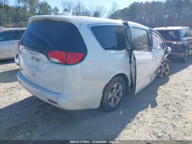 Photo 3 VIN: 2C4RC1CG4HR796444 - CHRYSLER PACIFICA 