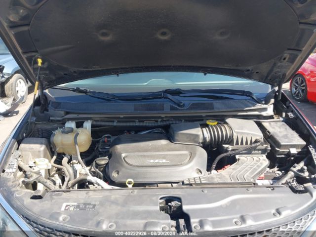 Photo 9 VIN: 2C4RC1CG4JR163349 - CHRYSLER PACIFICA 