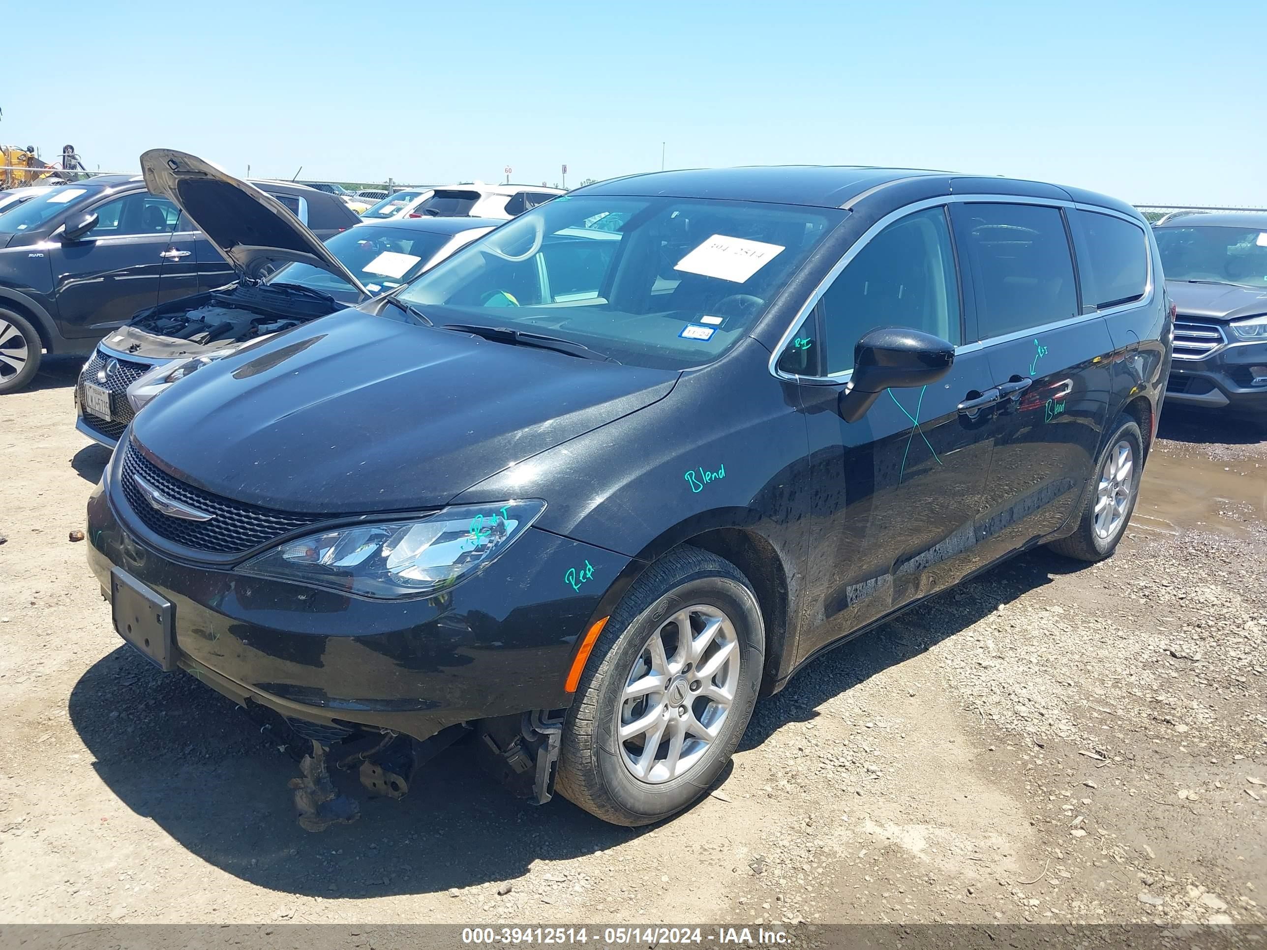 Photo 1 VIN: 2C4RC1CG4NR230375 - CHRYSLER VOYAGER 