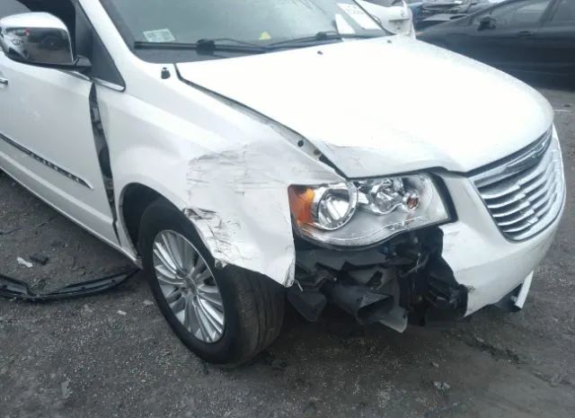 Photo 5 VIN: 2C4RC1CG5CR163153 - CHRYSLER TOWN & COUNTRY 