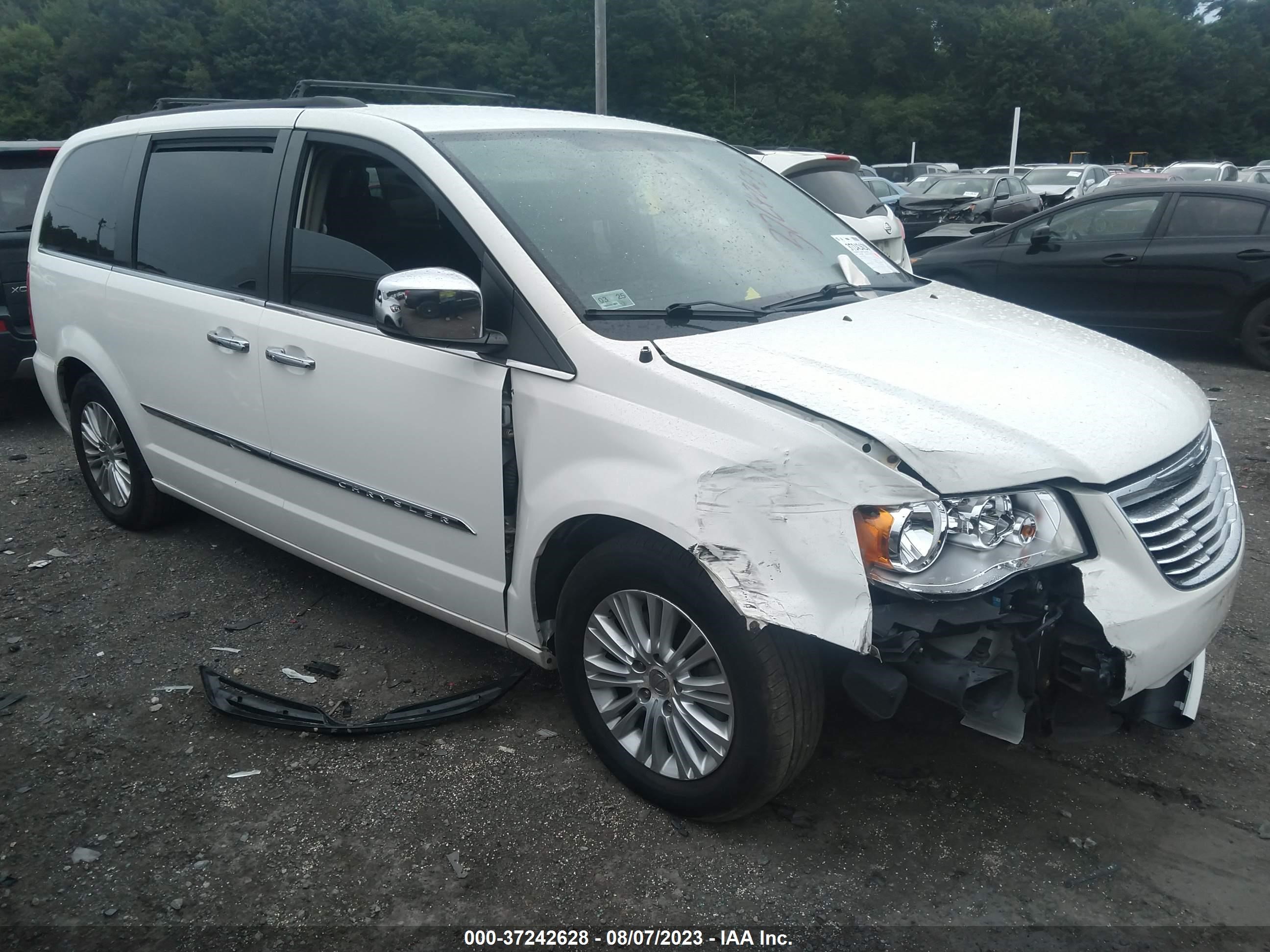 Photo 0 VIN: 2C4RC1CG5CR163153 - CHRYSLER TOWN & COUNTRY 