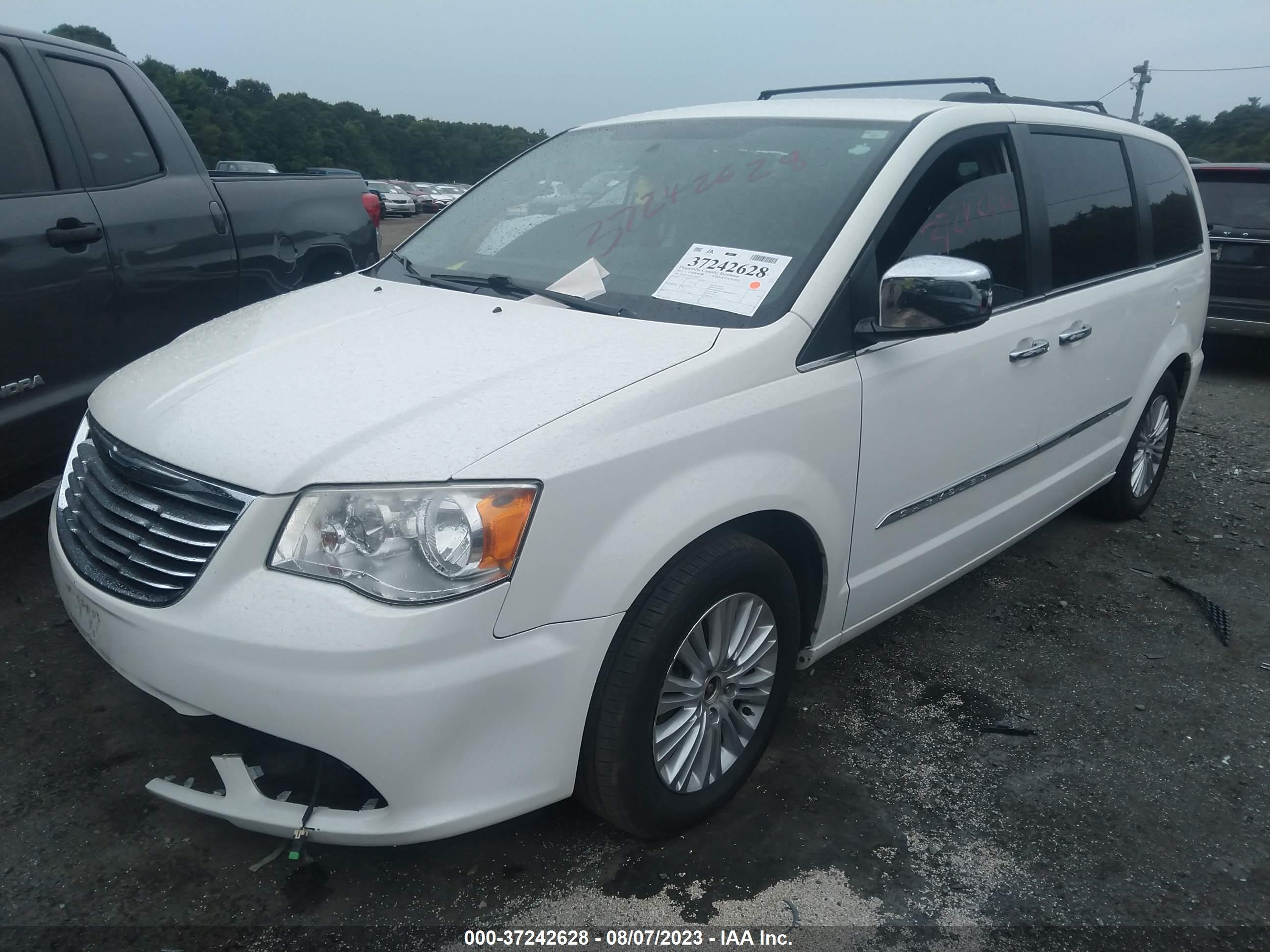 Photo 1 VIN: 2C4RC1CG5CR163153 - CHRYSLER TOWN & COUNTRY 