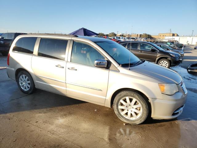 Photo 3 VIN: 2C4RC1CG5CR270168 - CHRYSLER TOWN & COU 