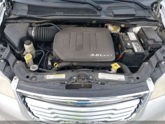 Photo 9 VIN: 2C4RC1CG5CR338792 - CHRYSLER TOWN & COUNTRY 