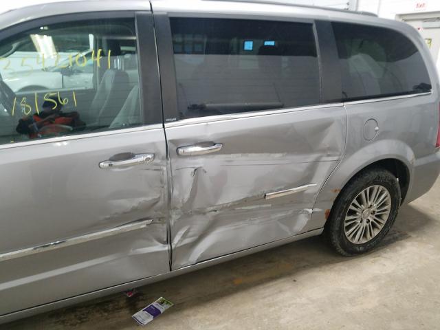 Photo 8 VIN: 2C4RC1CG5DR589930 - CHRYSLER TOWN &AMP COU 