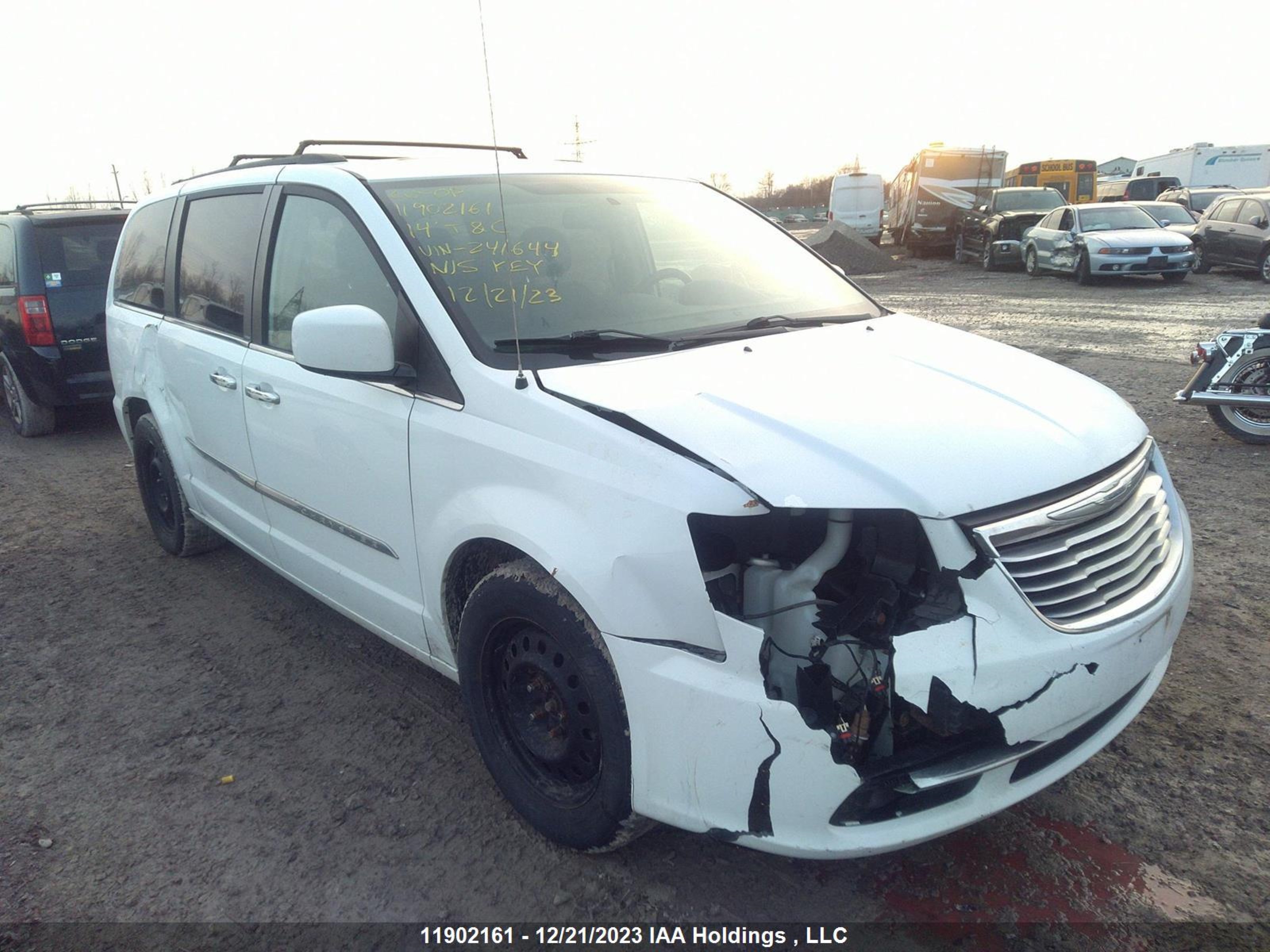 Photo 0 VIN: 2C4RC1CG5ER241644 - CHRYSLER TOWN & COUNTRY 