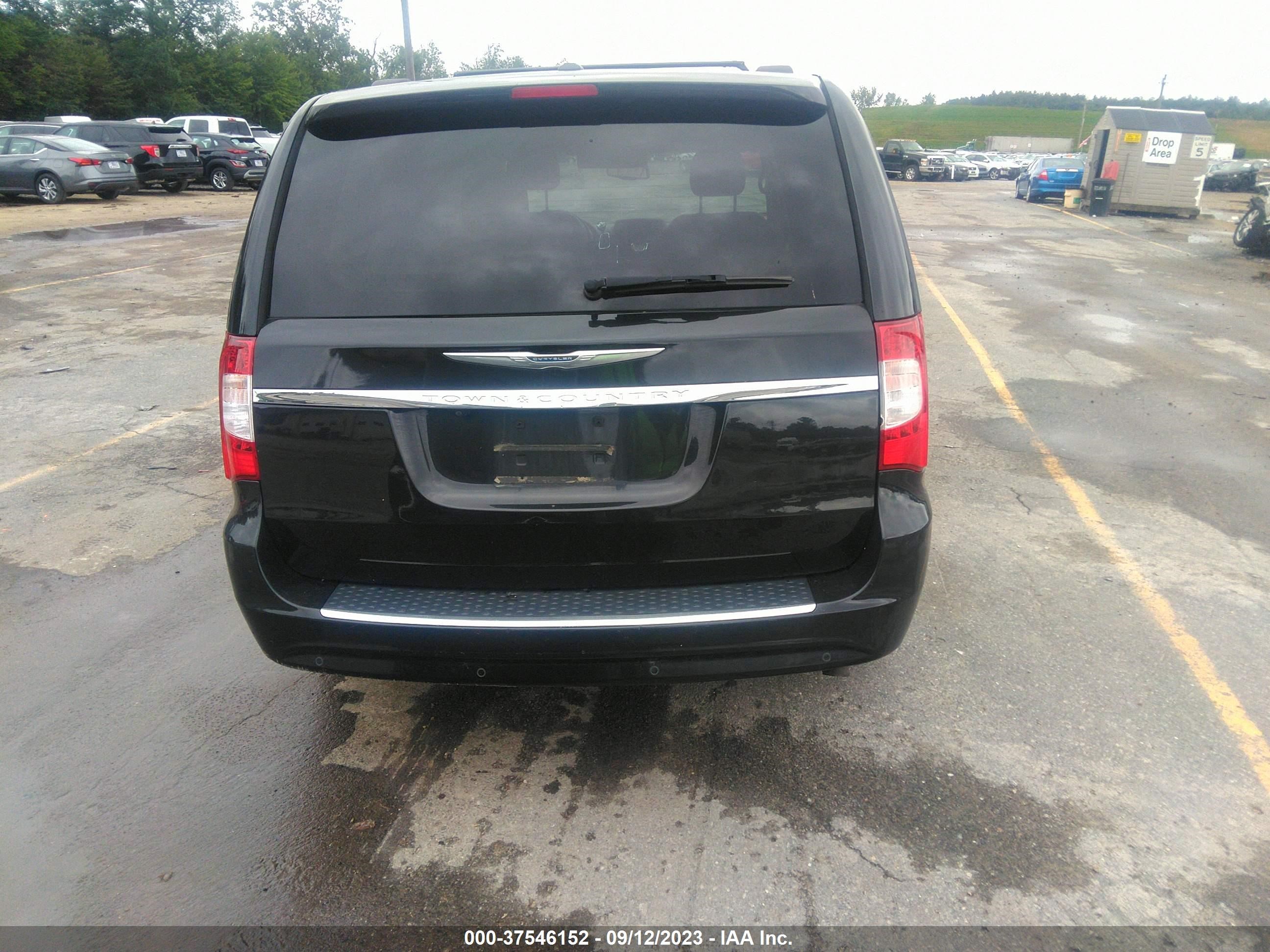 Photo 15 VIN: 2C4RC1CG5ER461687 - CHRYSLER TOWN & COUNTRY 