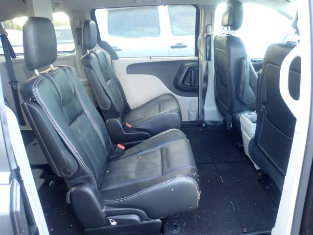 Photo 5 VIN: 2C4RC1CG5FR728151 - CHRYSLER TOWN &AMP COU 