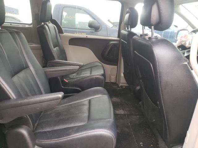 Photo 5 VIN: 2C4RC1CG5GR222515 - CHRYSLER TOWN & COU 