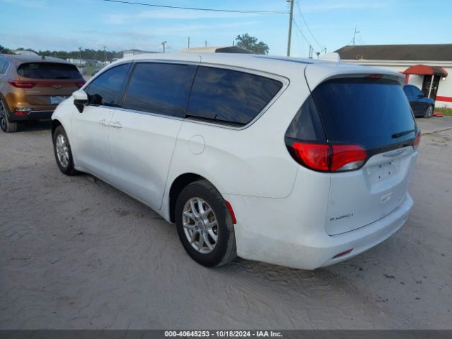 Photo 2 VIN: 2C4RC1CG5HR677947 - CHRYSLER PACIFICA 