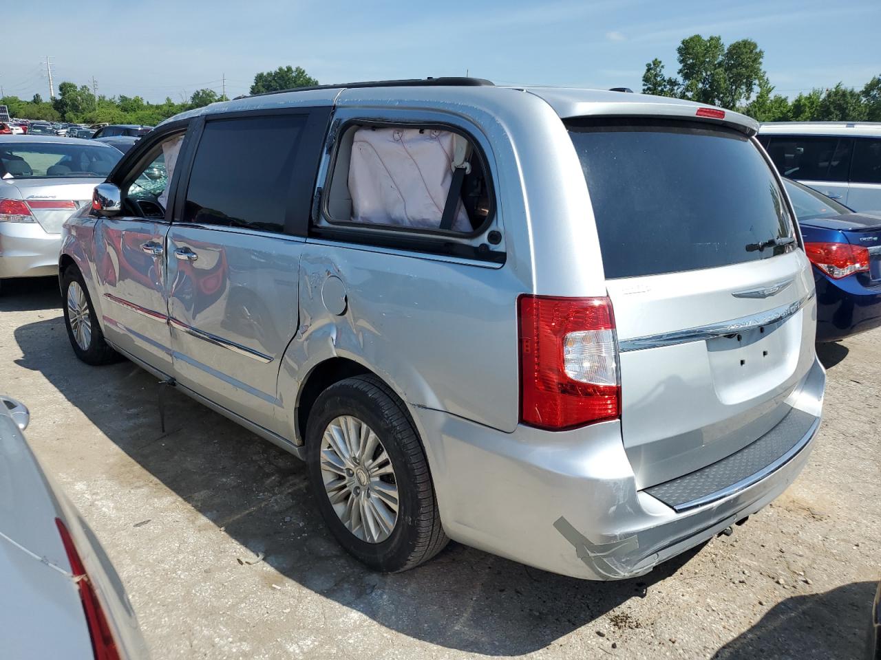 Photo 1 VIN: 2C4RC1CG6CR117119 - CHRYSLER TOWN & COUNTRY 