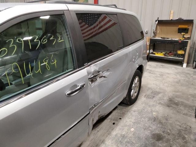 Photo 8 VIN: 2C4RC1CG6CR244940 - CHRYSLER TOWN & COU 