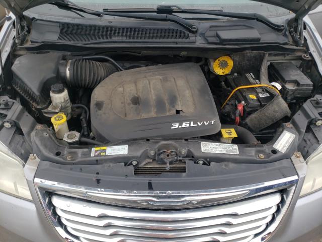 Photo 6 VIN: 2C4RC1CG6ER108407 - CHRYSLER TOWN &AMP COU 