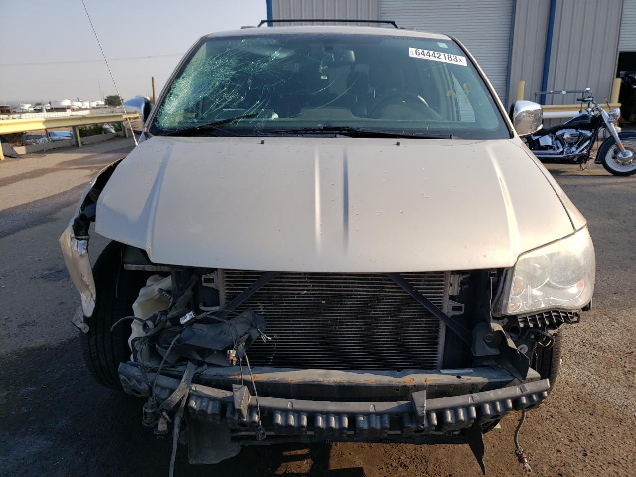 Photo 4 VIN: 2C4RC1CG6ER115891 - CHRYSLER TOWN & COUNTRY 