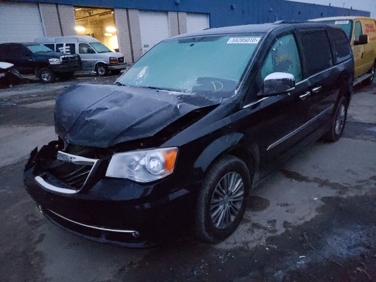 Photo 1 VIN: 2C4RC1CG6FR506766 - CHRYSLER TOWN &AMP COU 