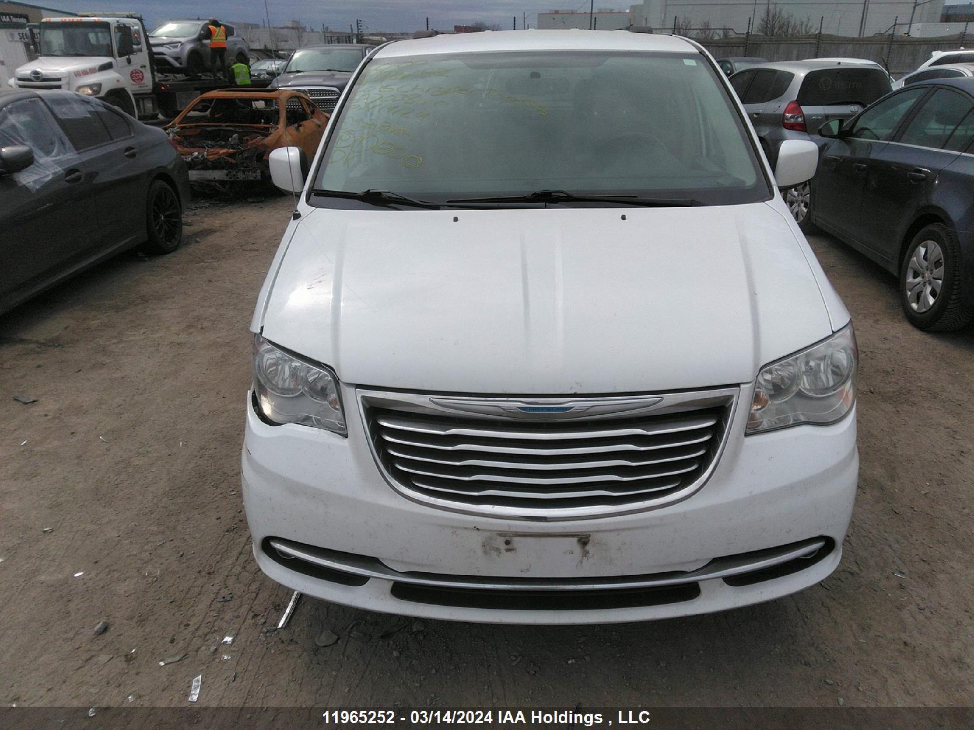 Photo 11 VIN: 2C4RC1CG6FR697038 - CHRYSLER TOWN & COUNTRY 