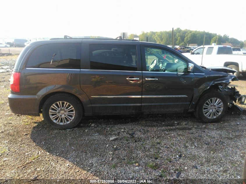 Photo 12 VIN: 2C4RC1CG6GR269486 - CHRYSLER TOWN & COU 