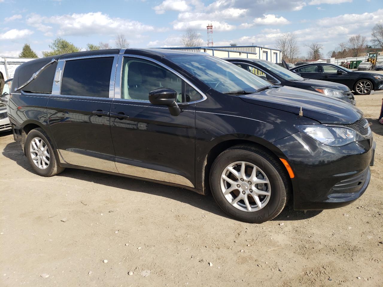 Photo 3 VIN: 2C4RC1CG6HR770900 - CHRYSLER PACIFICA 