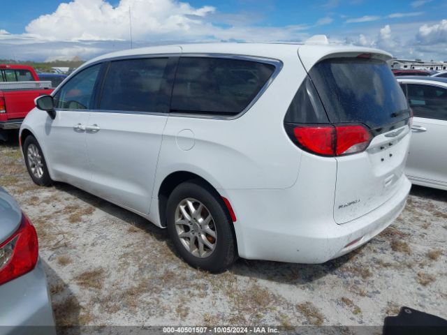 Photo 2 VIN: 2C4RC1CG6HR840606 - CHRYSLER PACIFICA 