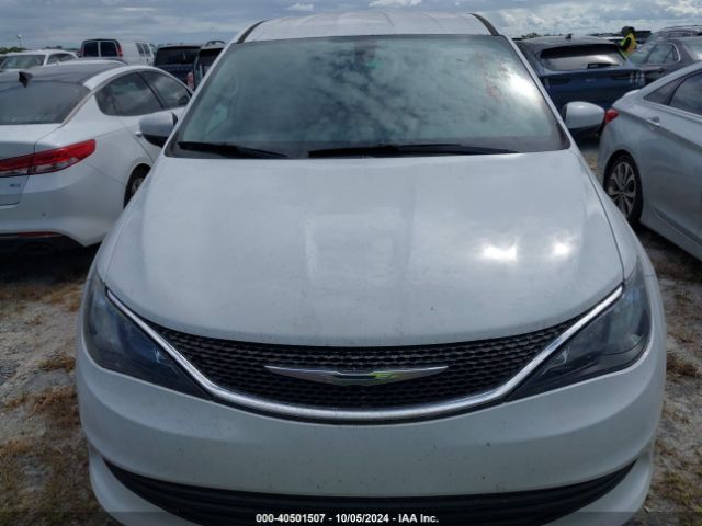 Photo 5 VIN: 2C4RC1CG6HR840606 - CHRYSLER PACIFICA 