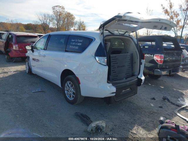 Photo 2 VIN: 2C4RC1CG6RR126069 - CHRYSLER VOYAGER 