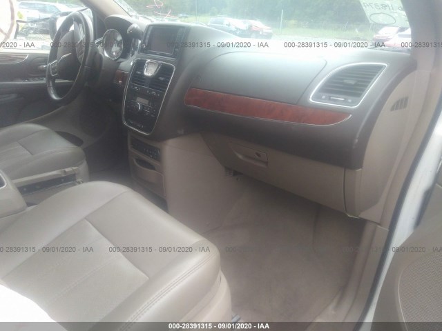 Photo 4 VIN: 2C4RC1CG7CR150937 - CHRYSLER TOWN & COUNTRY 