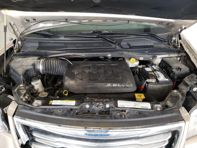 Photo 6 VIN: 2C4RC1CG7CR346182 - CHRYSLER TOWN &AMP CTY 