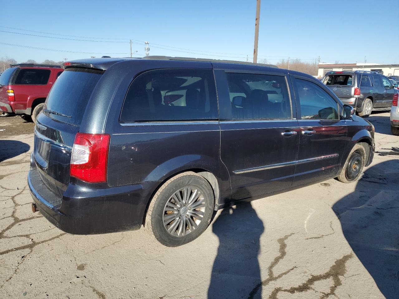 Photo 2 VIN: 2C4RC1CG7ER133669 - CHRYSLER TOWN & COUNTRY 