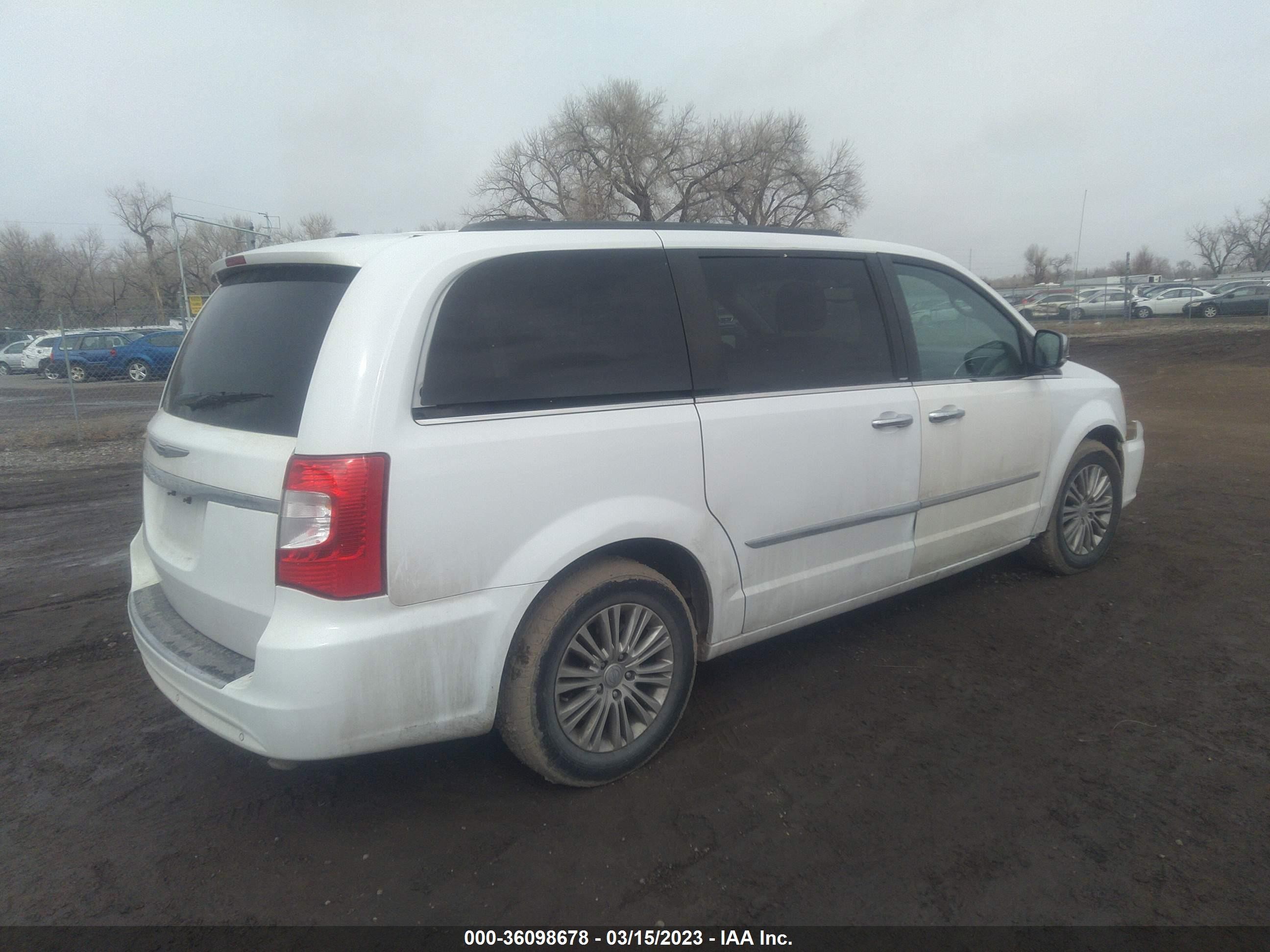 Photo 3 VIN: 2C4RC1CG7ER143506 - CHRYSLER TOWN & COUNTRY 