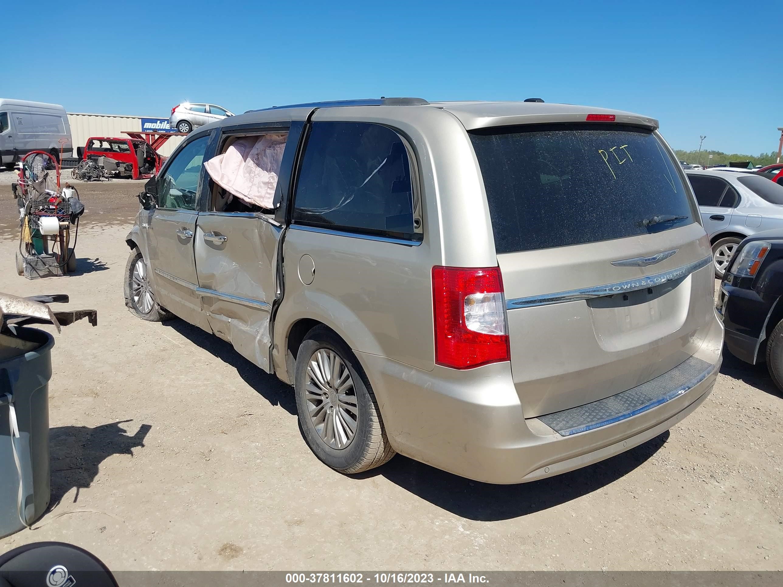 Photo 2 VIN: 2C4RC1CG7ER364054 - CHRYSLER TOWN & COUNTRY 