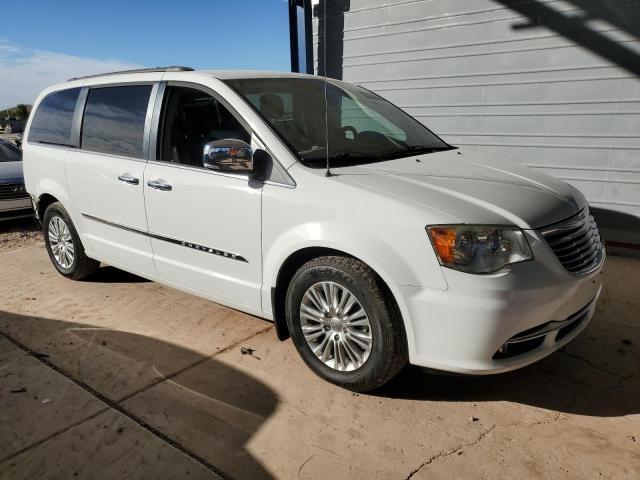 Photo 3 VIN: 2C4RC1CG7FR628228 - CHRYSLER TOWN & COU 