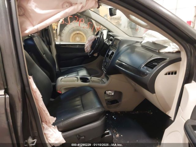 Photo 4 VIN: 2C4RC1CG7FR729687 - CHRYSLER TOWN AND COUNTRY 