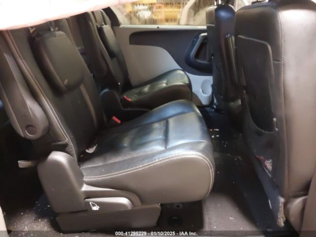 Photo 7 VIN: 2C4RC1CG7FR729687 - CHRYSLER TOWN AND COUNTRY 
