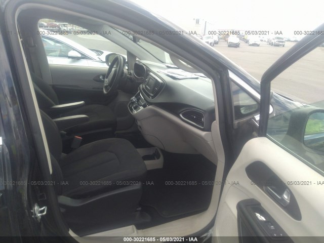 Photo 4 VIN: 2C4RC1CG7HR764930 - CHRYSLER PACIFICA 