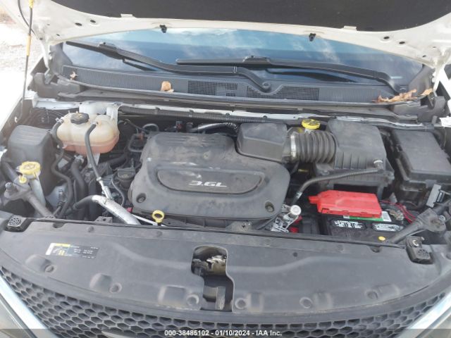 Photo 9 VIN: 2C4RC1CG7JR274929 - CHRYSLER PACIFICA 