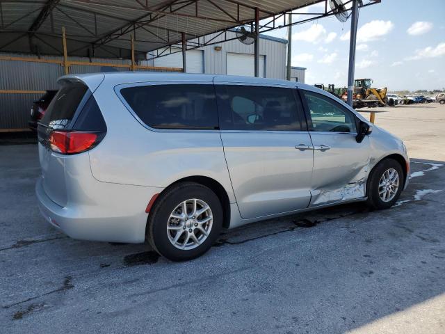 Photo 2 VIN: 2C4RC1CG7PR515932 - CHRYSLER VOYAGER LX 