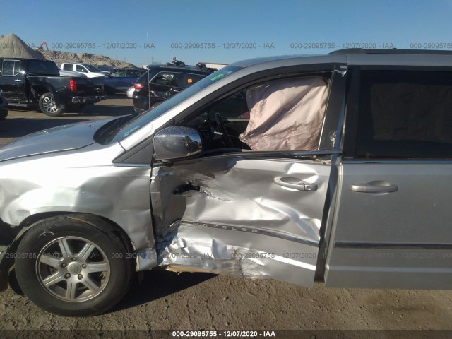 Photo 5 VIN: 2C4RC1CG8CR150218 - CHRYSLER TOWN & COUNTRY 