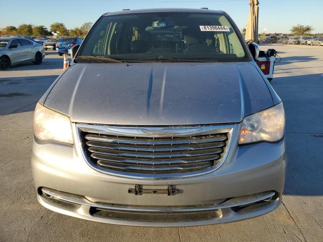 Photo 4 VIN: 2C4RC1CG8DR621947 - CHRYSLER TOWN & COU 