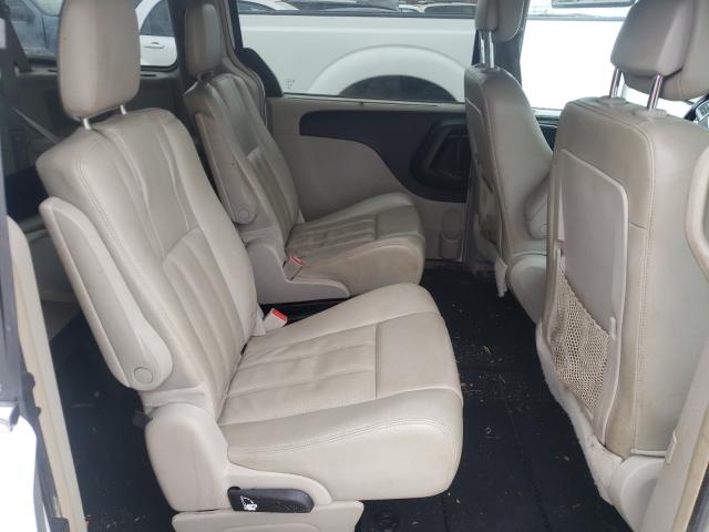 Photo 5 VIN: 2C4RC1CG8DR630907 - CHRYSLER TOWN & COU 