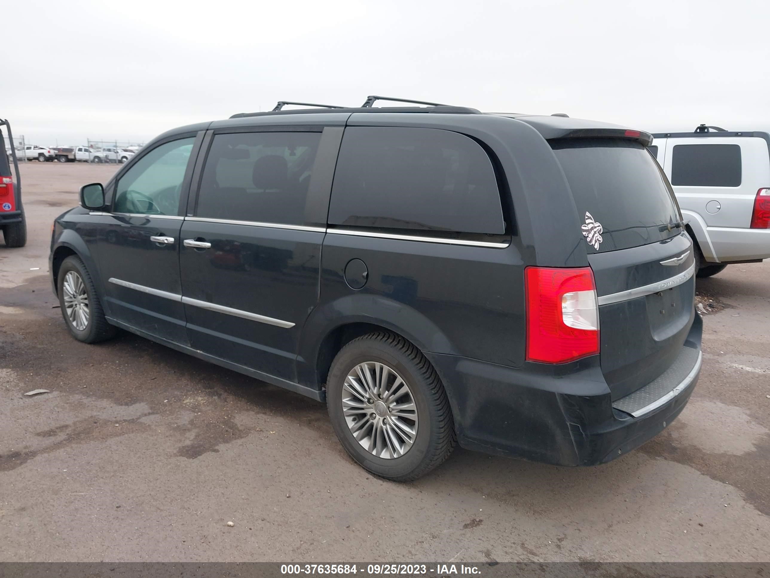 Photo 2 VIN: 2C4RC1CG8DR770133 - CHRYSLER TOWN & COUNTRY 