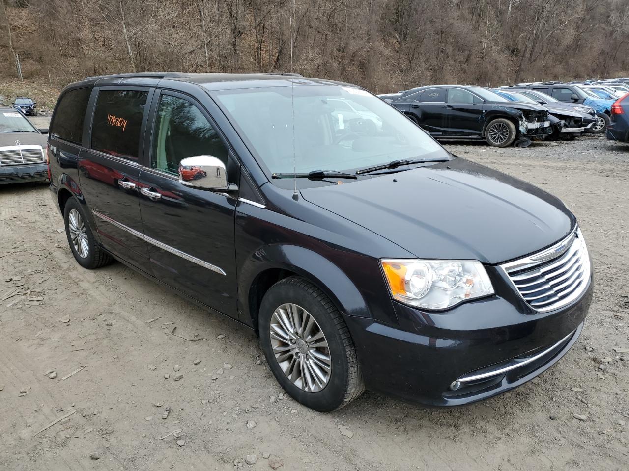 Photo 3 VIN: 2C4RC1CG8ER417926 - CHRYSLER TOWN & COUNTRY 