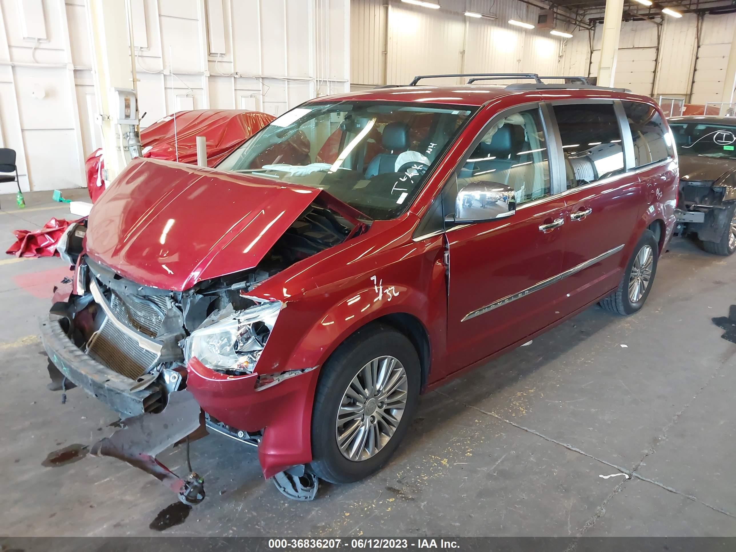 Photo 1 VIN: 2C4RC1CG8ER470819 - CHRYSLER TOWN & COUNTRY 