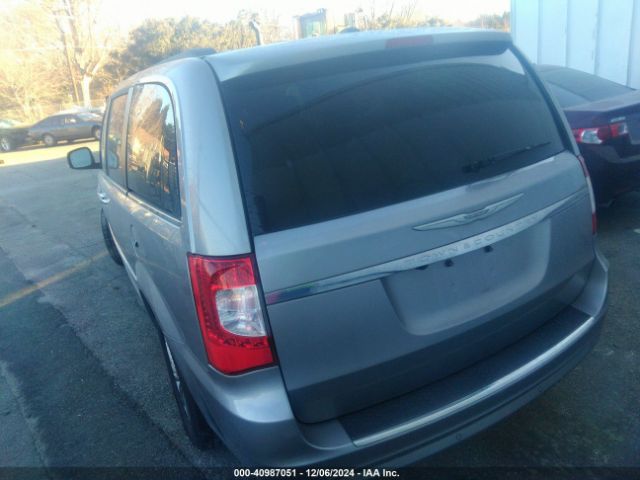 Photo 2 VIN: 2C4RC1CG8GR188702 - CHRYSLER TOWN AND COUNTRY 