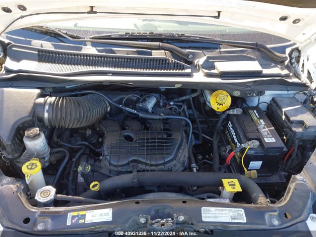 Photo 9 VIN: 2C4RC1CG8GR240541 - CHRYSLER TOWN AND COUNTRY 