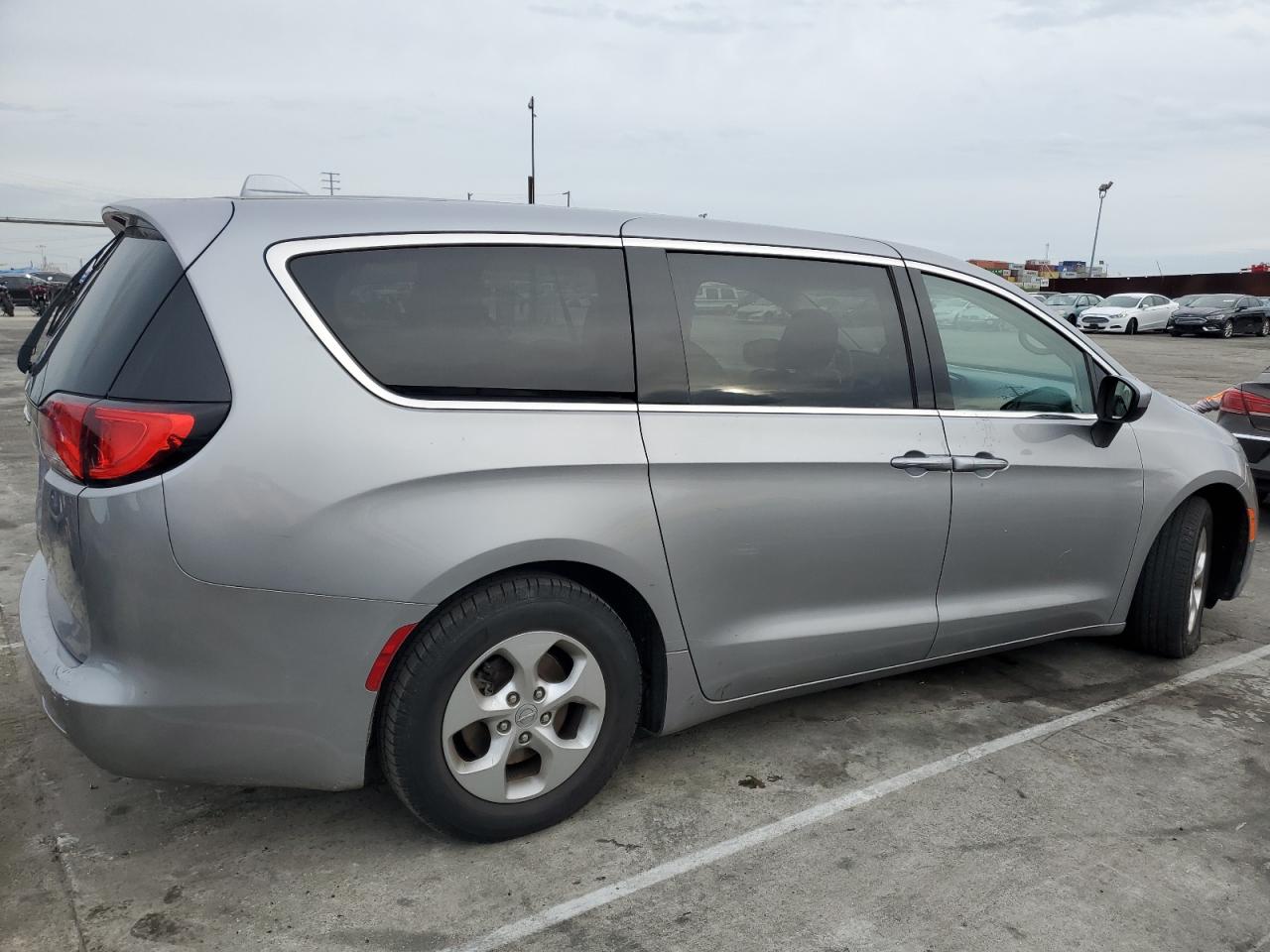 Photo 2 VIN: 2C4RC1CG8HR628760 - CHRYSLER PACIFICA 